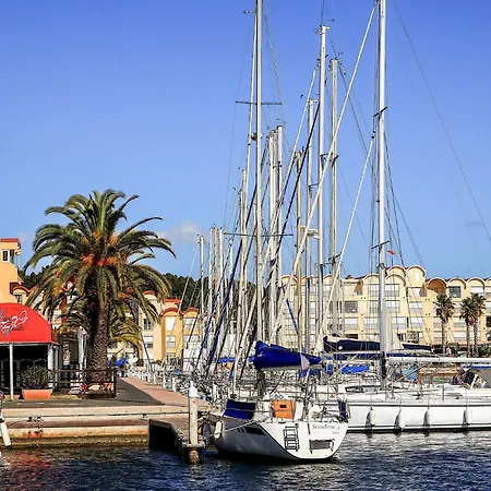 Gorgeous In Saint-laurent-de-la-ca With Wifi Semesterbostad